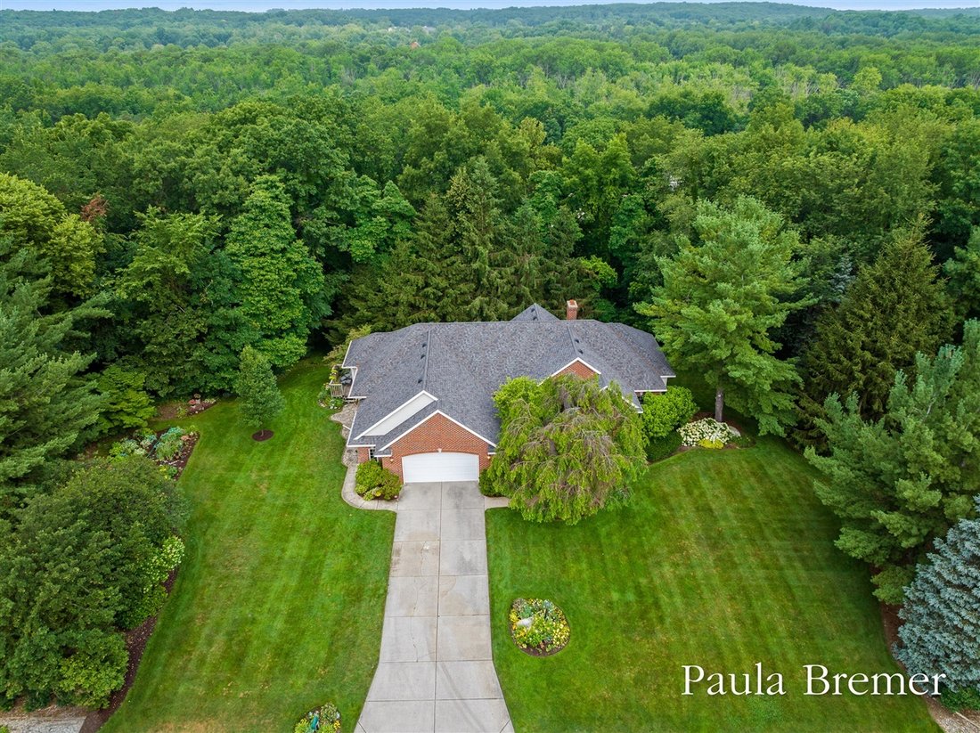 House in Forest Hills, Michigan, United States 5 - 18436698