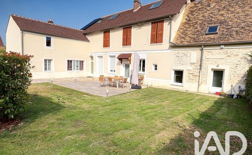 House in Marolles-en-Hurepoix, Ile-de-France, France 1