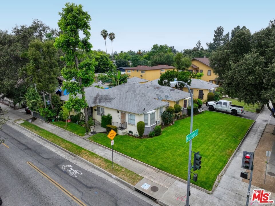 Altadena, California, United States 4 - 18439203