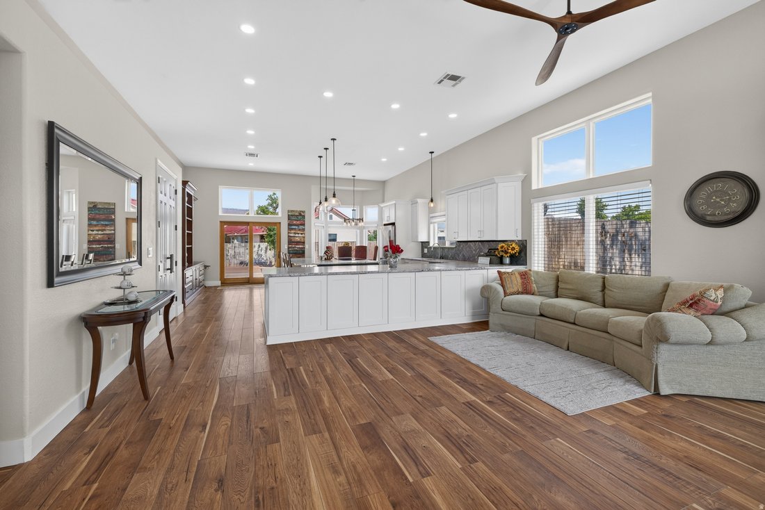 House in Moab, Utah, United States 2 - 18439345
