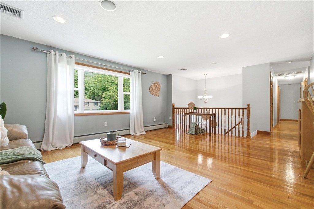House in Northborough, Massachusetts, United States 2 - 18442679
