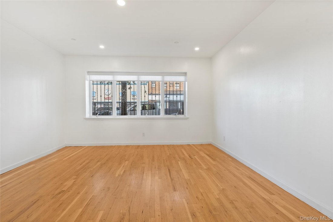 Condo in New York, New York, United States 2 - 18439282