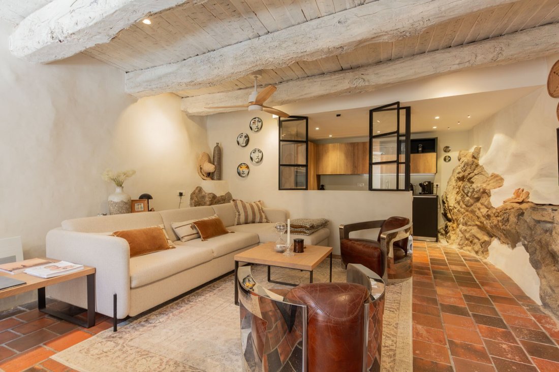Villa in Grimaud, Provence-Alpes-Côte d'Azur, France 2 - 18437757