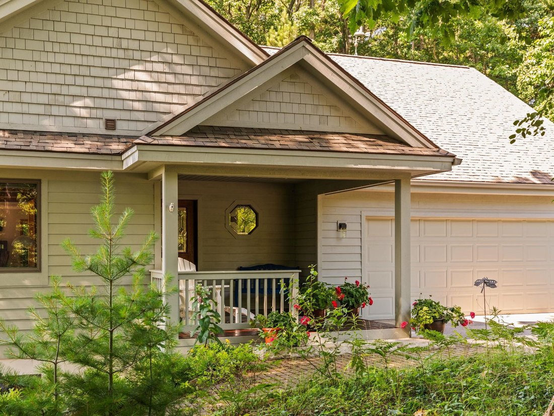 House in Traverse City, Michigan, United States 4 - 18439240