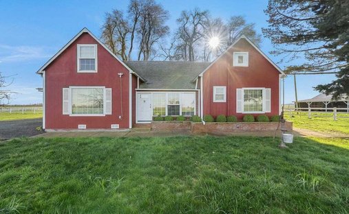 House in Junction City, Oregon, United States 1