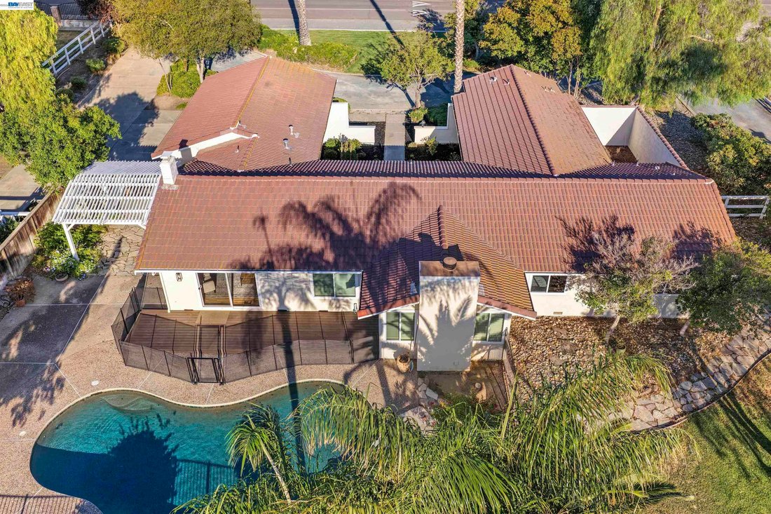 House in Tracy, California, United States 1 - 18442615