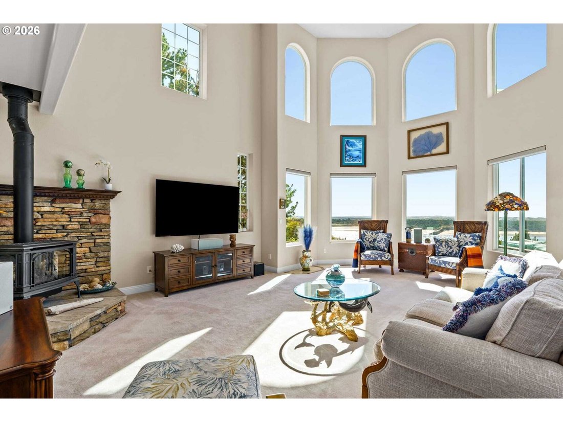 House in Florence, Oregon, United States 3 - 18439640