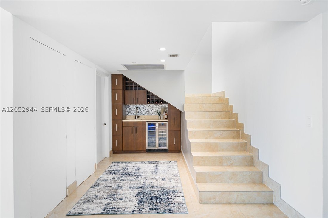 Condo in Miami, Florida, United States 5 - 18440057