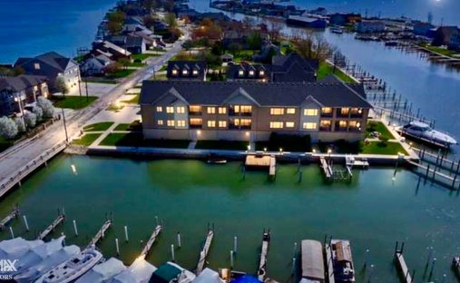 Condo in Mount Clemens, Michigan, United States 1
