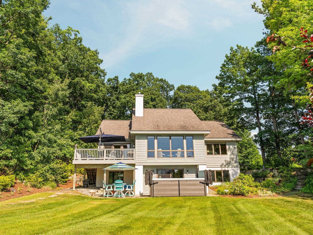 House in Traverse City, Michigan, United States 1 - 18439240