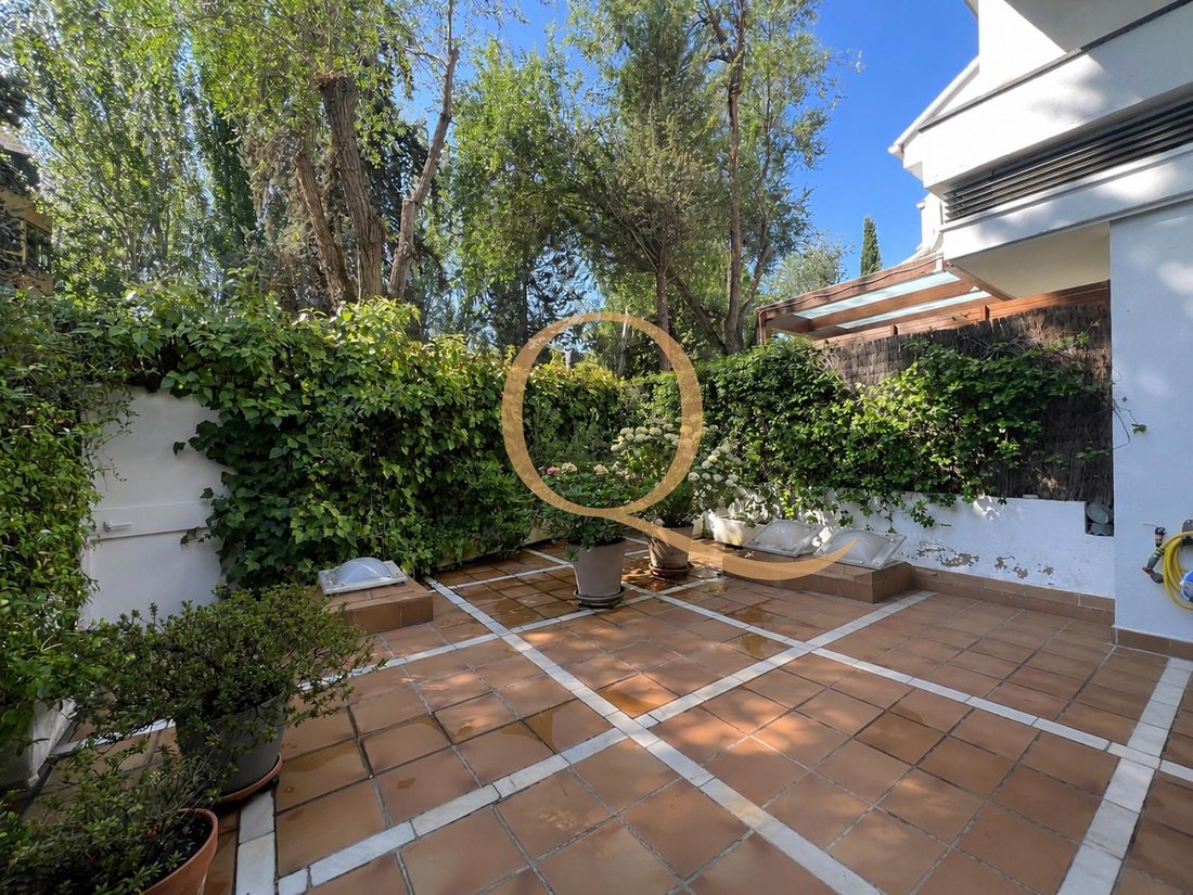 Townhouse in La Moraleja, Alcobendas, Comunidad de Madrid 4 - 18439237