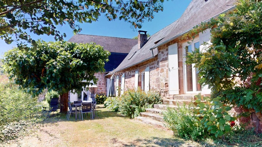Casa a Terrasson-Lavilledieu, Nuova Aquitania, Francia 1 - 18443023