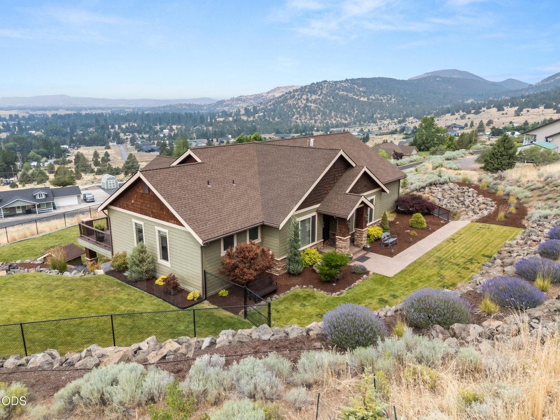 House in Klamath Falls, Oregon, United States 4 - 18442033
