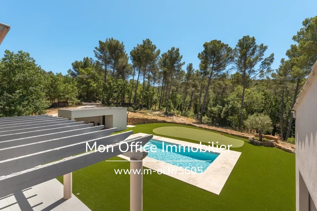 House in Trets, Provence-Alpes-Côte d'Azur, France 3 - 18437049