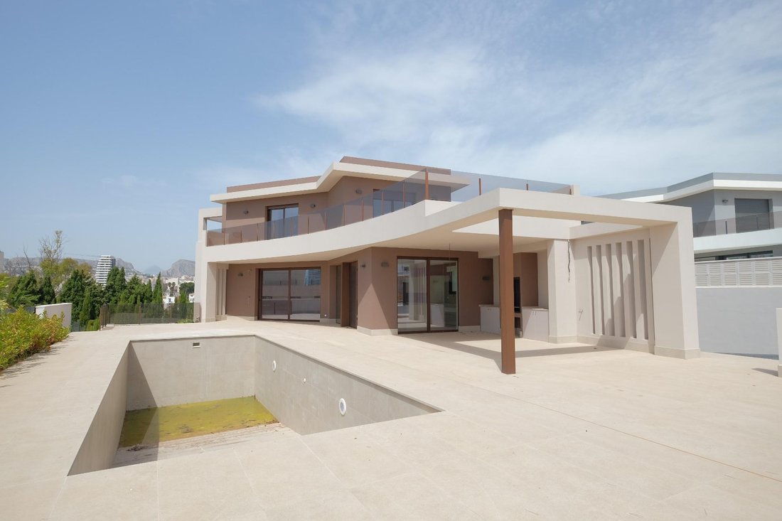 Villa in Calp / Calpe, Valencian Community, Spain 2 - 18440928