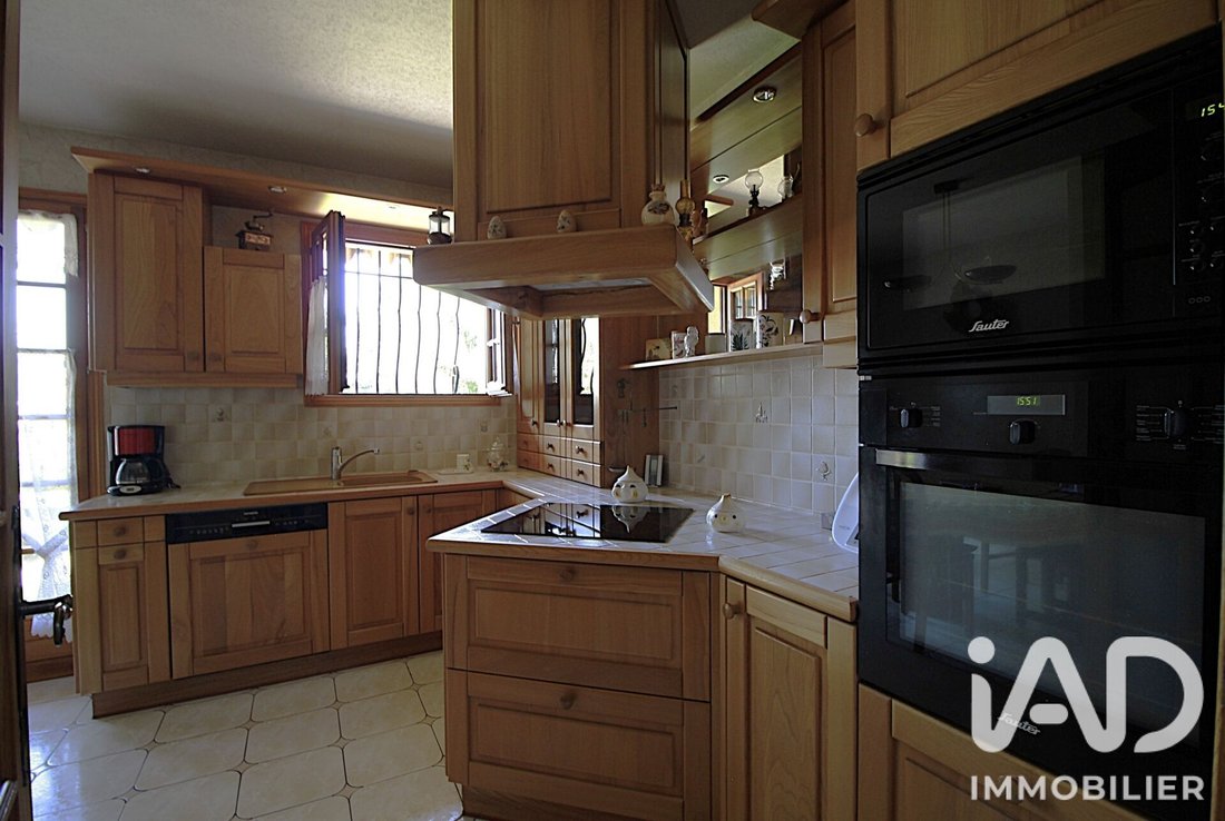 House in Mandres-les-Roses, Ile-de-France, France 5 - 18438662