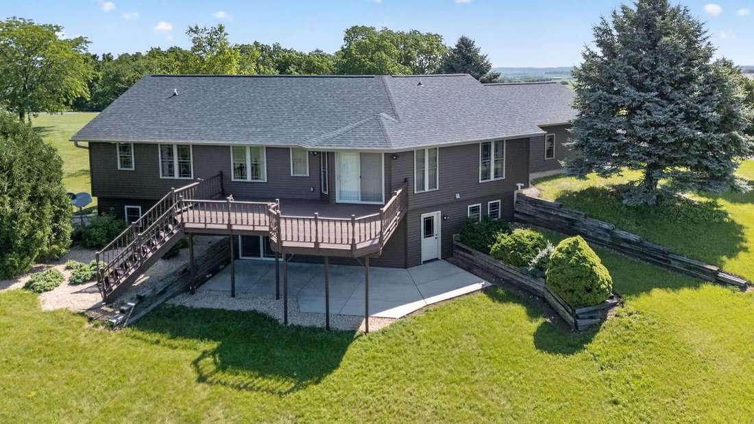 House in Montrose, Wisconsin, United States 4 - 18436606