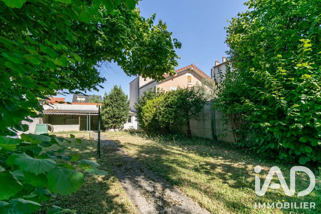 House in Fontenay-sous-Bois, Ile-de-France, France 2 - 18438581