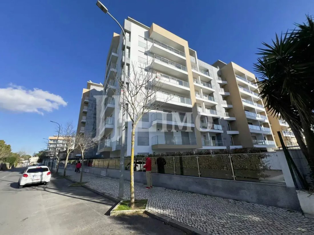 Apartment in Carcavelos e Parede, Lisbon, Portugal 1 - 18435928