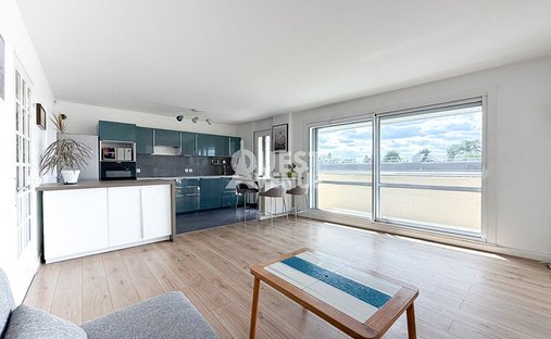 Apartment in Saint-Cloud, Ile-de-France, France 1
