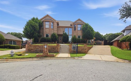 House in Arlington, Texas, United States 1