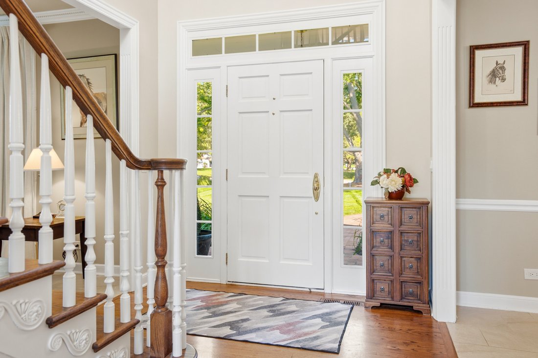 House in Cary, Illinois, United States 5 - 18440319