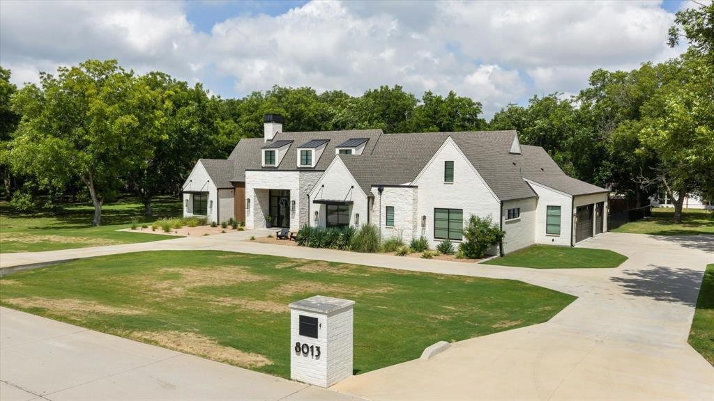 House in Granbury, Texas, United States 2 - 18416782