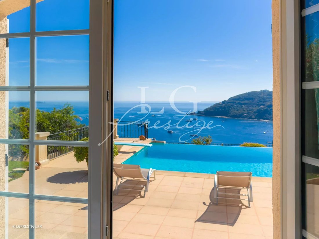 Villa in Mandelieu-la-Napoule, Provence-Alpes-Côte d'Azur, France 1 - 16496699