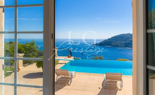 Villa in Mandelieu-la-Napoule, Provence-Alpes-Côte d'Azur, France 1