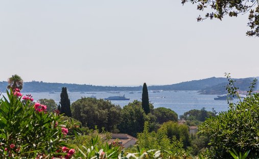 Villa in Grimaud, Provence-Alpes-Côte d'Azur, France 1