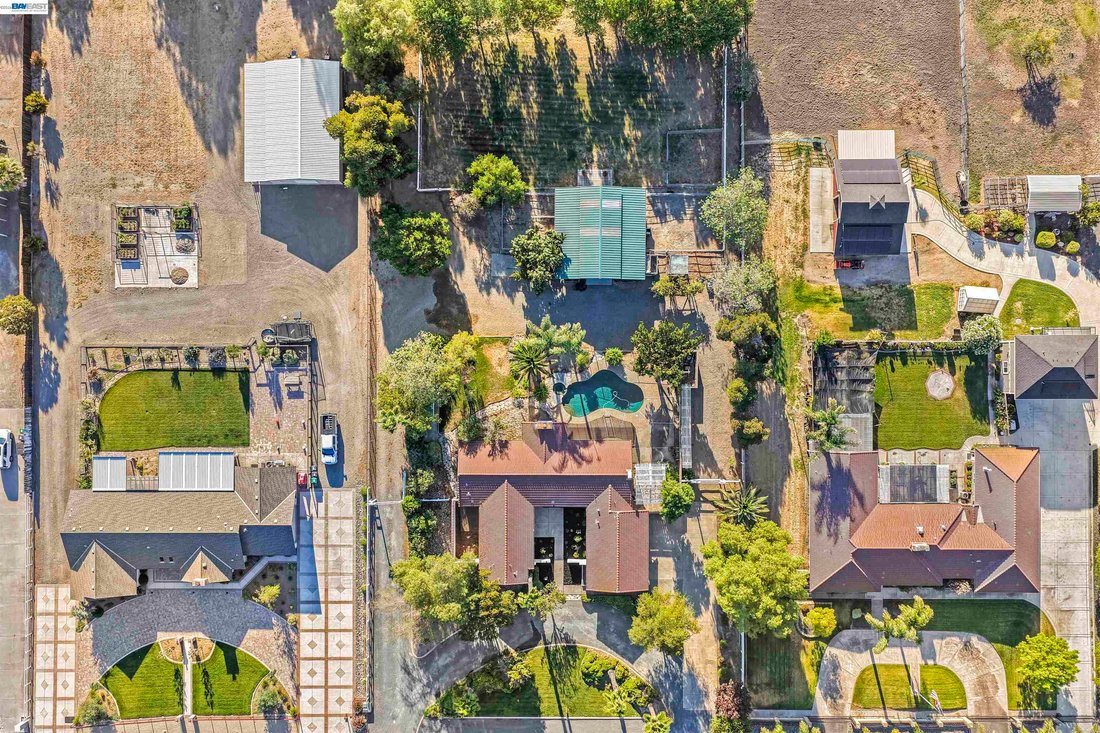 House in Tracy, California, United States 2 - 18442615