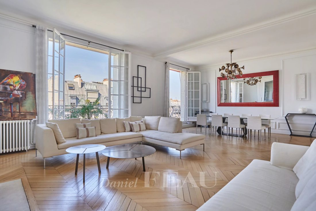 Apartment in Champerret-Berthier, Paris 17e Arrondissement, Paris 1 - 18437696