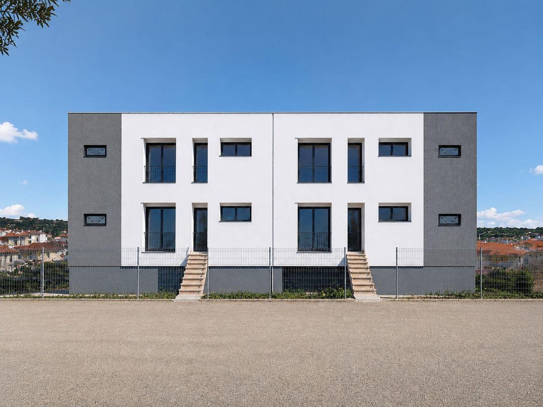 Townhouse in Rio de Mouro, Lisbon, Portugal 2 - 18435925