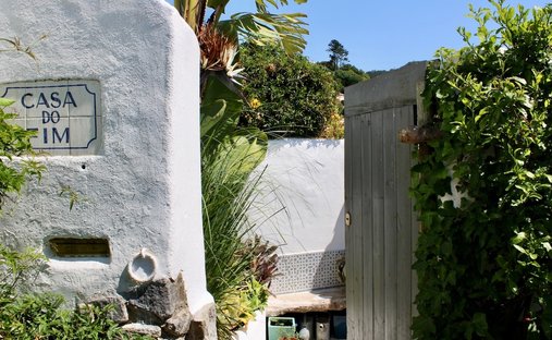 House in Colares, Lisbon, Portugal 1