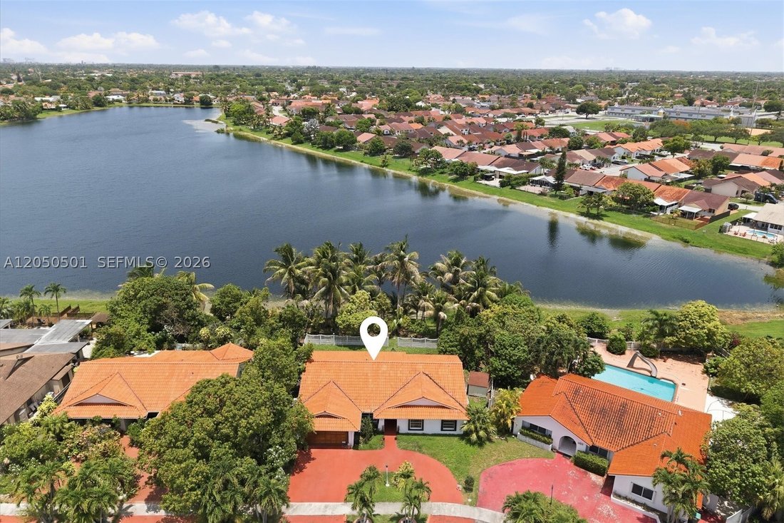 House in Miami, Florida, United States 3 - 18378561