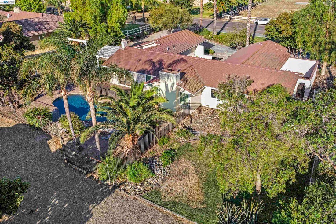 House in Tracy, California, United States 3 - 18442615