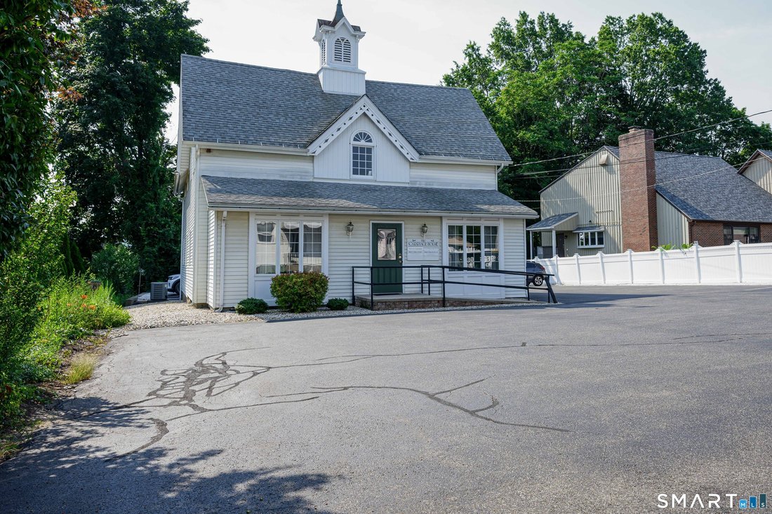 House in Wallingford, Connecticut, United States 5 - 18437810
