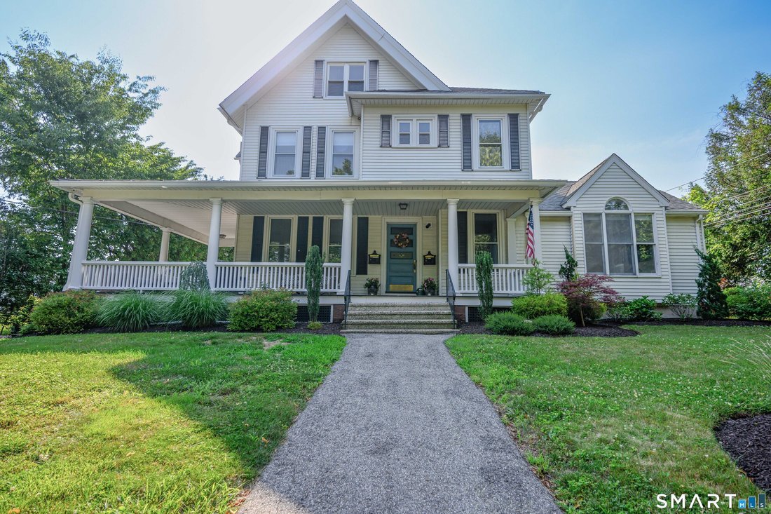 House in Wallingford, Connecticut, United States 2 - 18437810