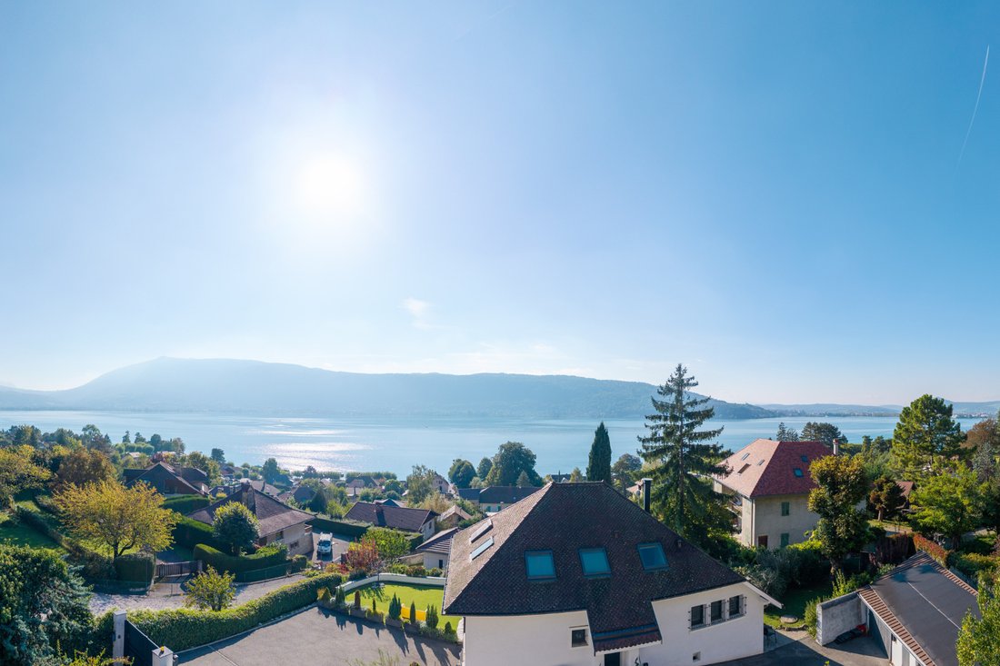 Apartment in Veyrier-du-Lac, Auvergne-Rhône-Alpes, France 1 - 18424346