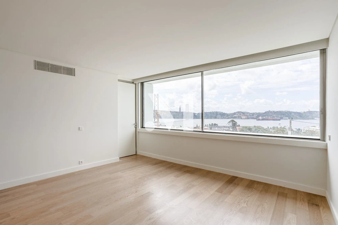 House in Alcantara, Lisbon, Portugal 3 - 18436085