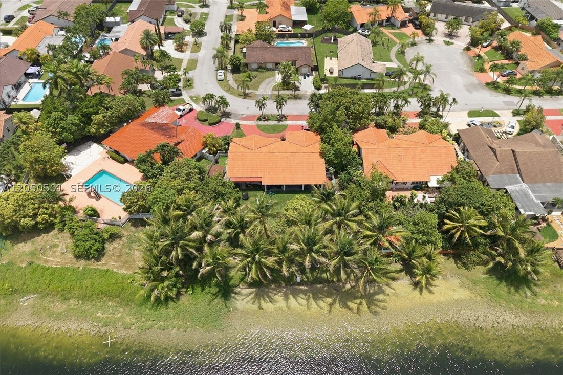 House in Miami, Florida, United States 5 - 18378561