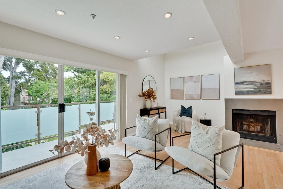 Townhouse in Mountain View, California, United States 3 - 18439635
