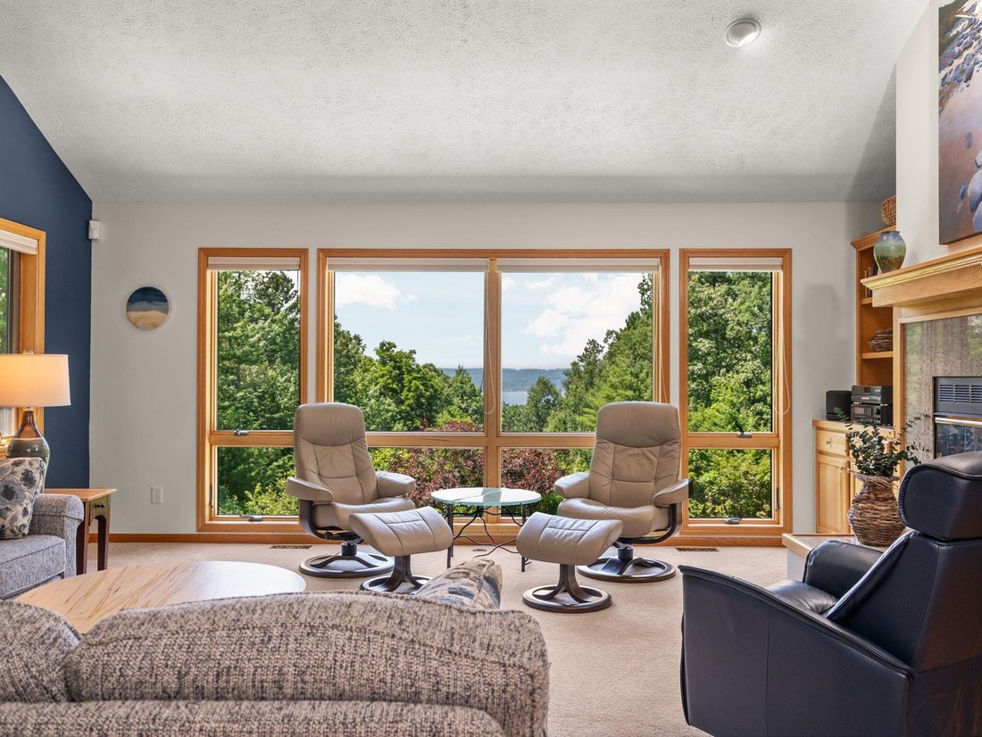 House in Traverse City, Michigan, United States 5 - 18439240