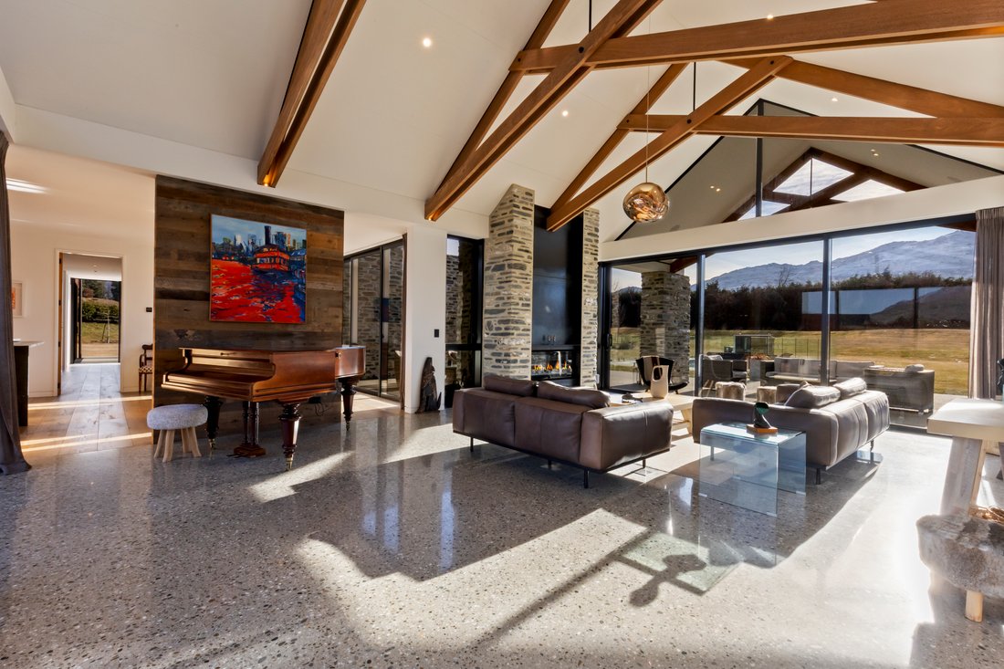 House in Queenstown, Otago, New Zealand 3 - 18367362