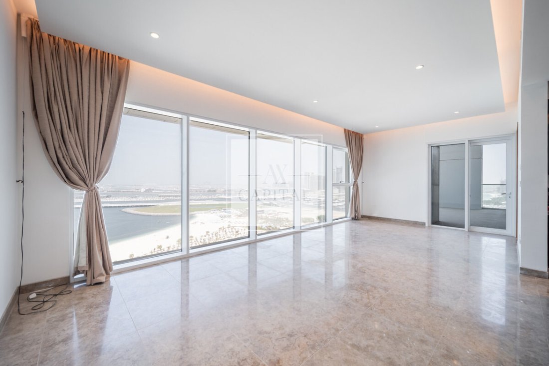 Apartment in United Arab Emirates 1 - 18438016