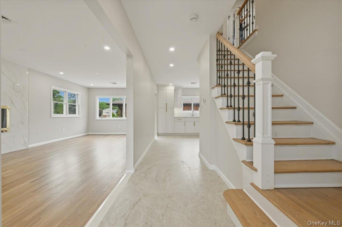 House in West Hempstead, New York, United States 3 - 18443048