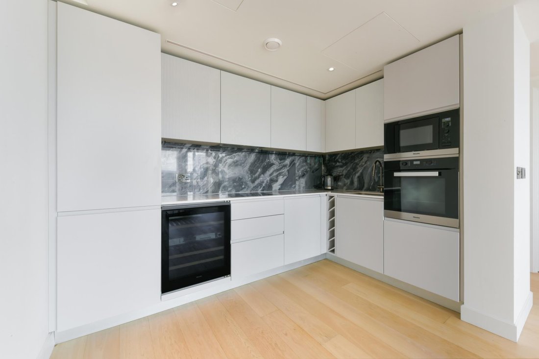 Apartment in White City, Hammersmith and Fulham, England 2 - 18439035