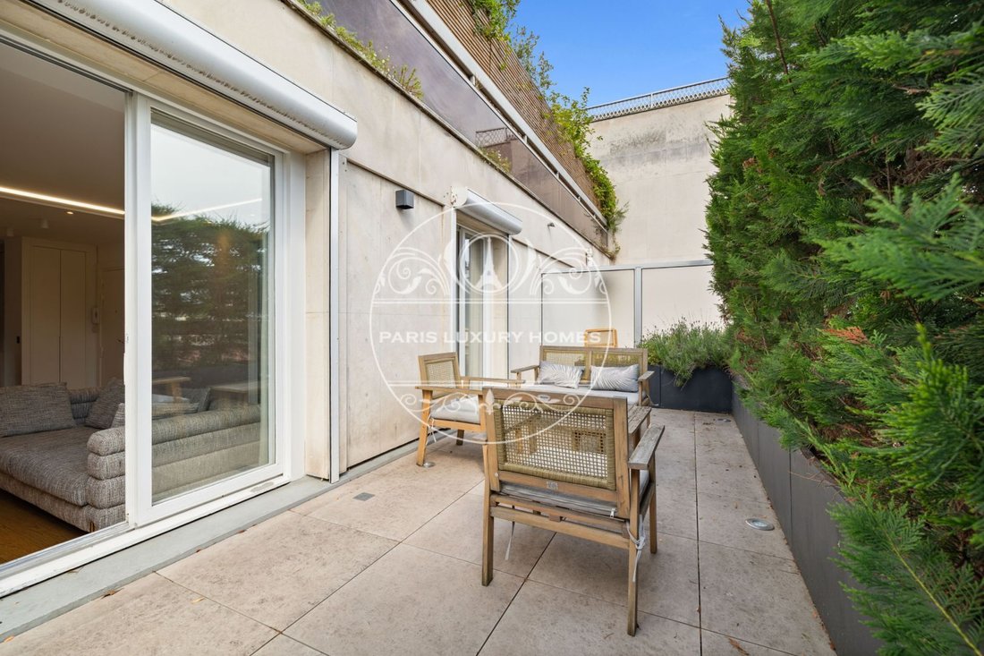 Apartment in Palais Royal, Paris 1er Arrondissement, Paris 4 - 18439543