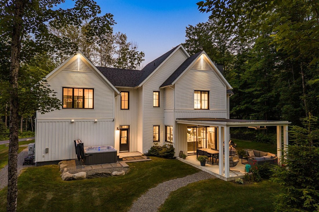 House in Lac-Brome, Quebec, Canada 2 - 18418297