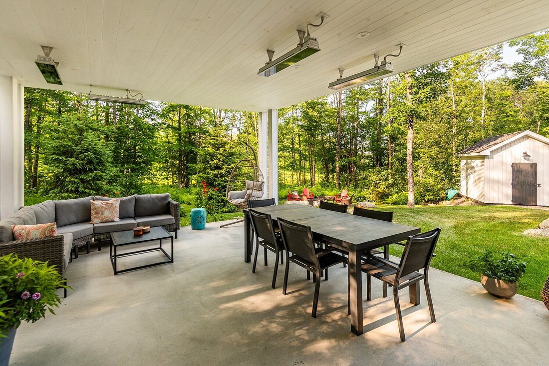 House in Lac-Brome, Quebec, Canada 5 - 18418297